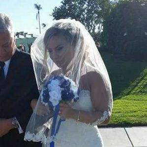 Beautiful lace wedding veil